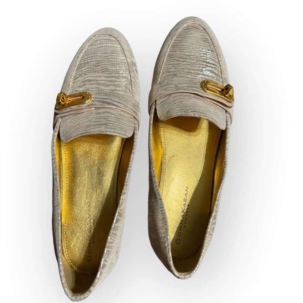 DONNAKARAN NEW YORK FLAT LOAFERS (NEW)